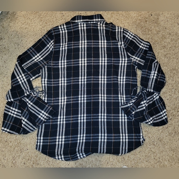 Plaid Button Down with Bell sleeves Time and Tru size Med 8-10 - Picture 3 of 5